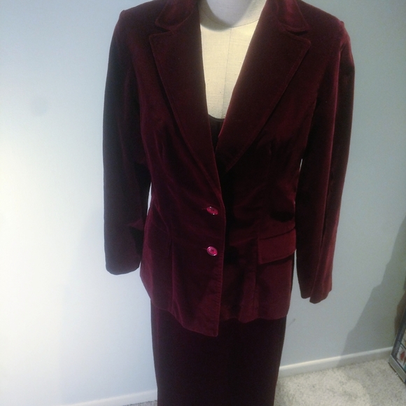 Vintage Velvet Skirt Suit - Picture 6 of 7